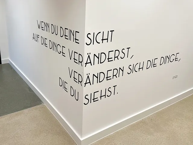 Wandzitat: „Wenn du deine Sicht änderst, ändern sich die Dinge.“